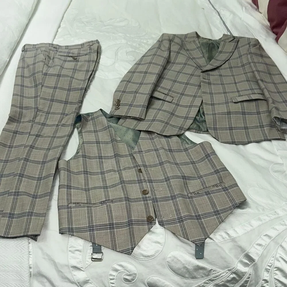 Romano luxury 3pc boys suit size 12